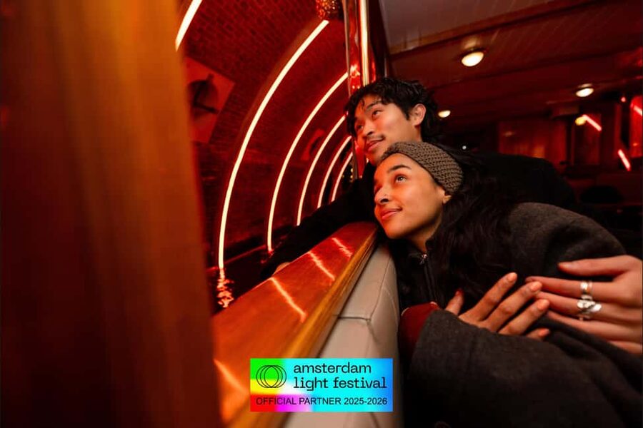 Amsterdam: Light Festival Heated Cruise + Hot Choco + Snack - Choosing between the two boarding points