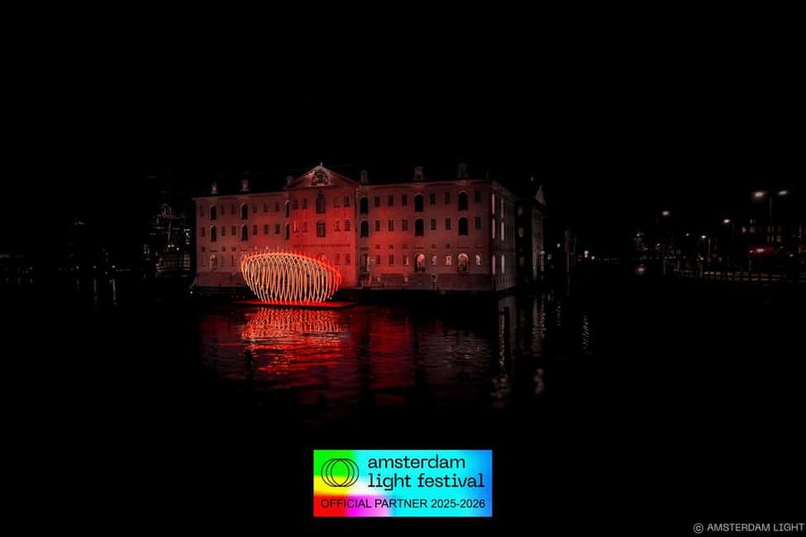 Amsterdam: Light Festival Heated Cruise + Unl Drinks & Snack - Key points to know before booking