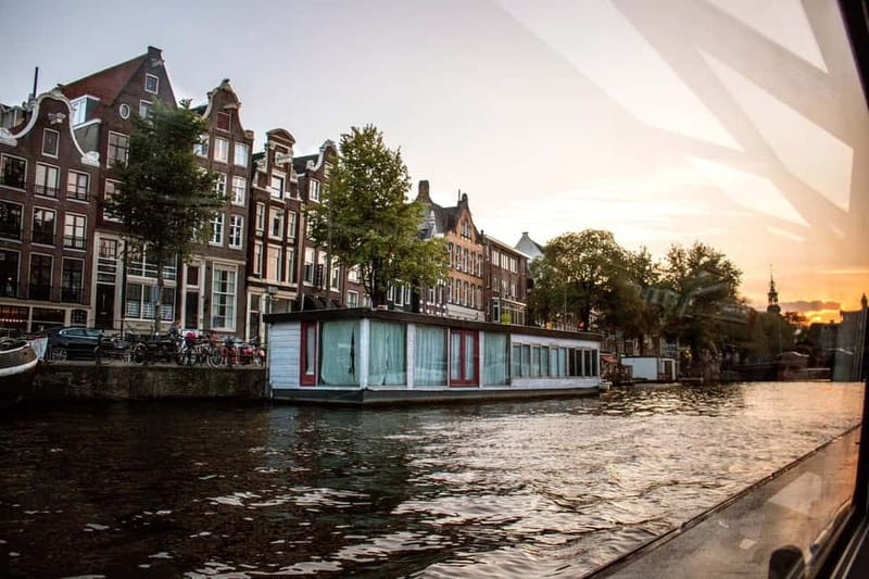 Amsterdam: Original Pizza Dinner Cruise + Unlimited Drinks - Is $39 good value?