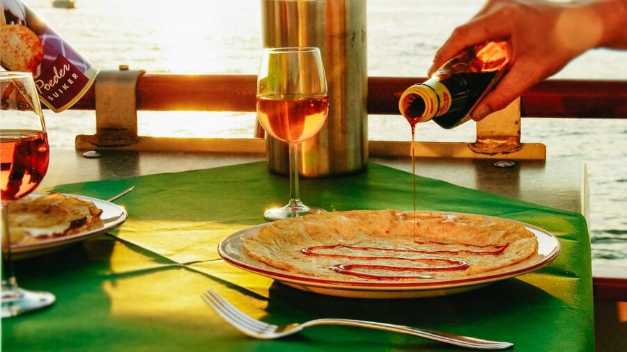 Amsterdam: River Cruise With All-You-Can-Eat Dutch Pancakes - What you see along the IJ