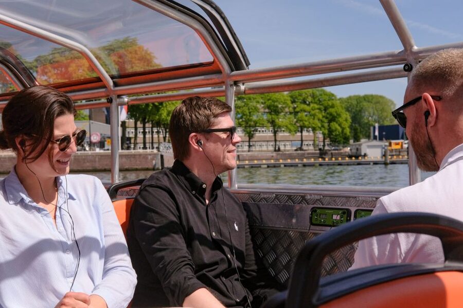 Amsterdam: Semi-Open Canal Boat Cruise - The semi-open boat and what the roof means