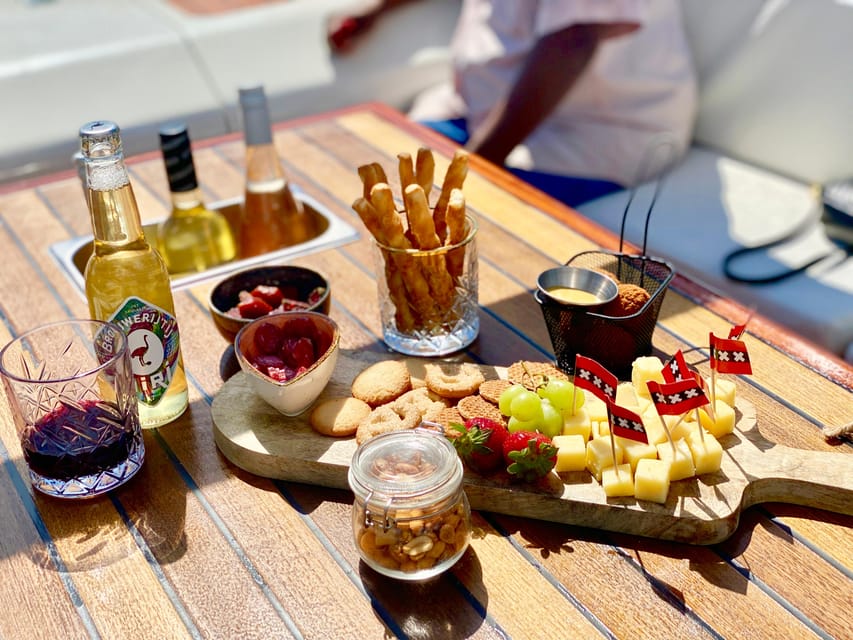 Amsterdam Small Group Canal Cruise inc Snacks/Drinks Winter - Key points to know before booking