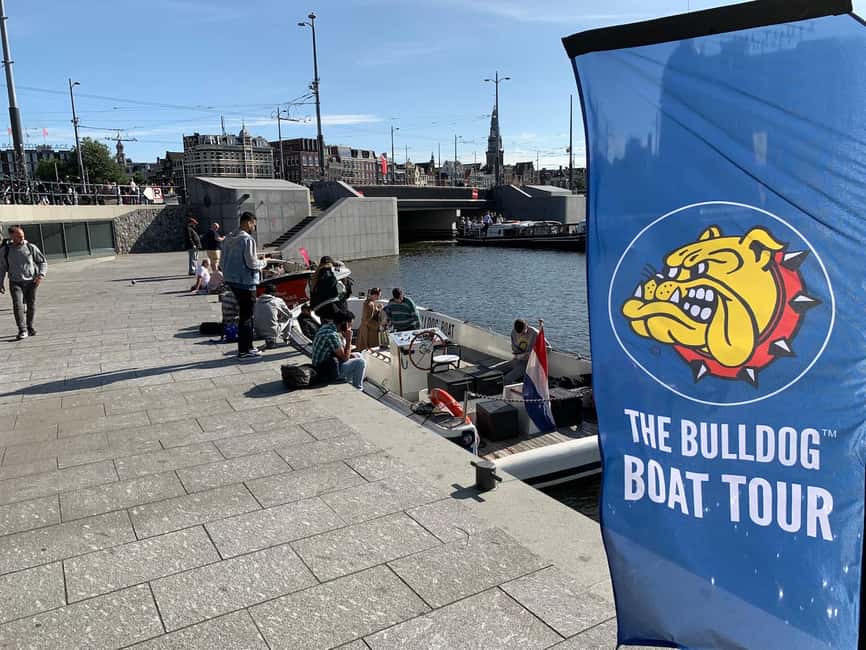 Amsterdam: The Bulldog Boat Smoke-Friendly Cruise & 2 Drinks - Key points before you book