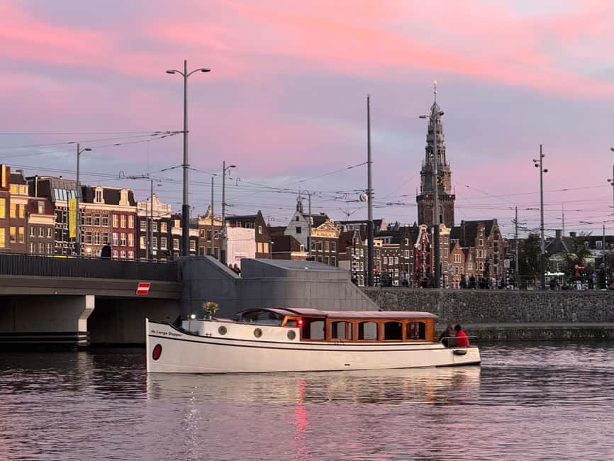 Amsterdam: The Bulldog Boat Smoke-Friendly Cruise & 2 Drinks - Following the Amstel into the canal belt