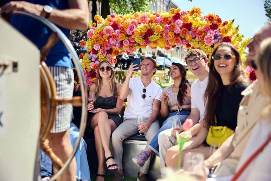 Amsterdam: The Original Flower Boat with Local Guide and Bar - Key points at a glance