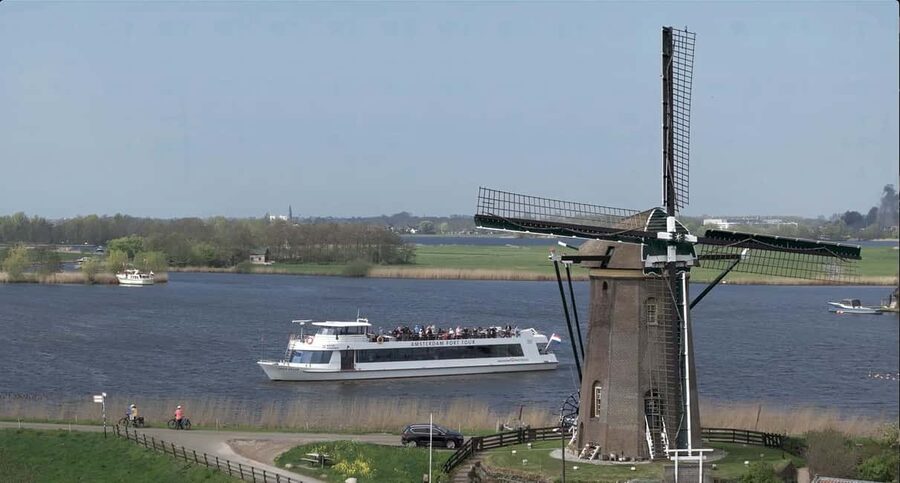 Amsterdam: Tulip Farm Visit, Keukenhof, and Windmill Cruise - Three Spring Icons in One Long Day