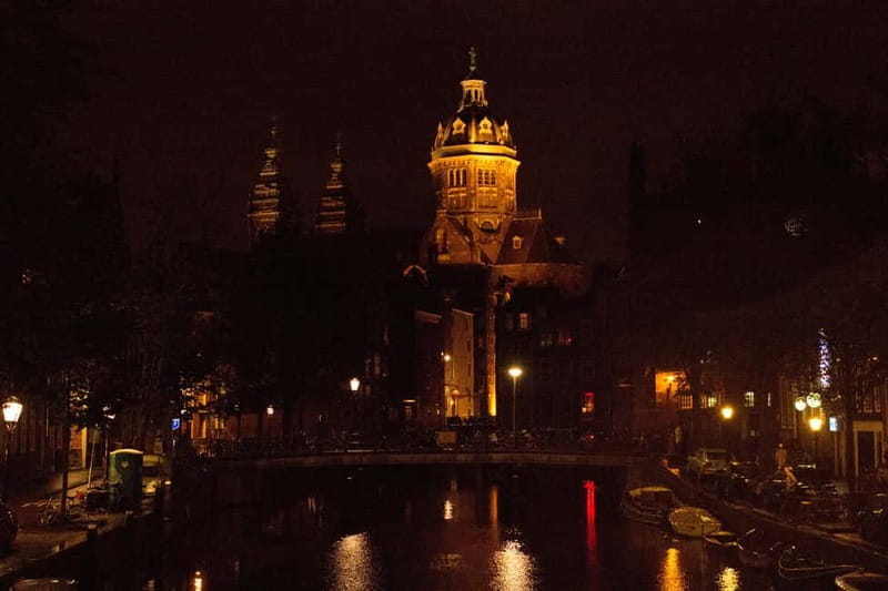Amsterdam: Unlimited Cocktails Cruise on the Canals - Who will get the most from the $38 price