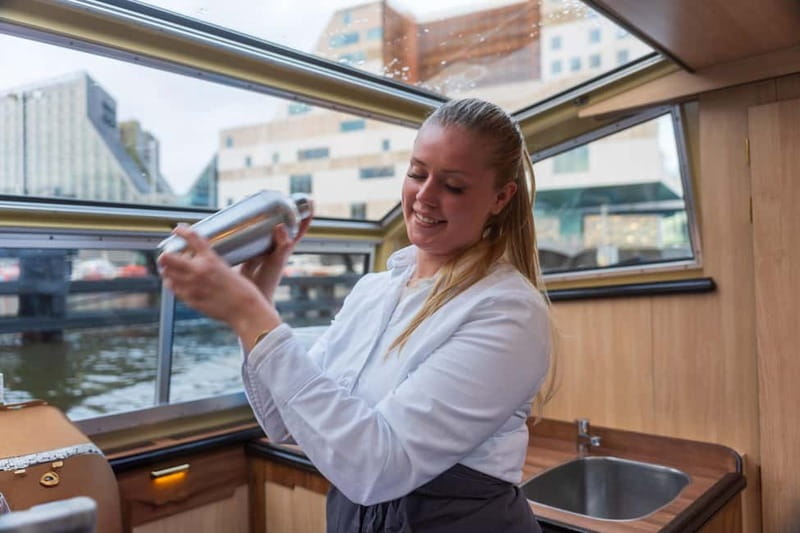 Amsterdam: Unlimited Cocktails Cruise on the Canals - Unlimited cocktails, mocktails, and easy snacks