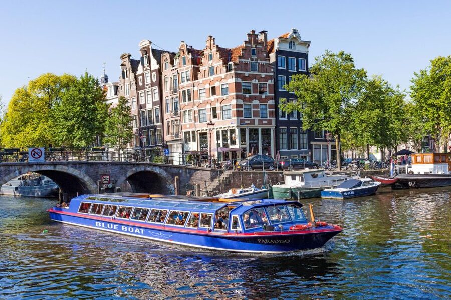 Amsterdam: Van Gogh Museum Ticket and City Canal Cruise - Who should book this Amsterdam combination?