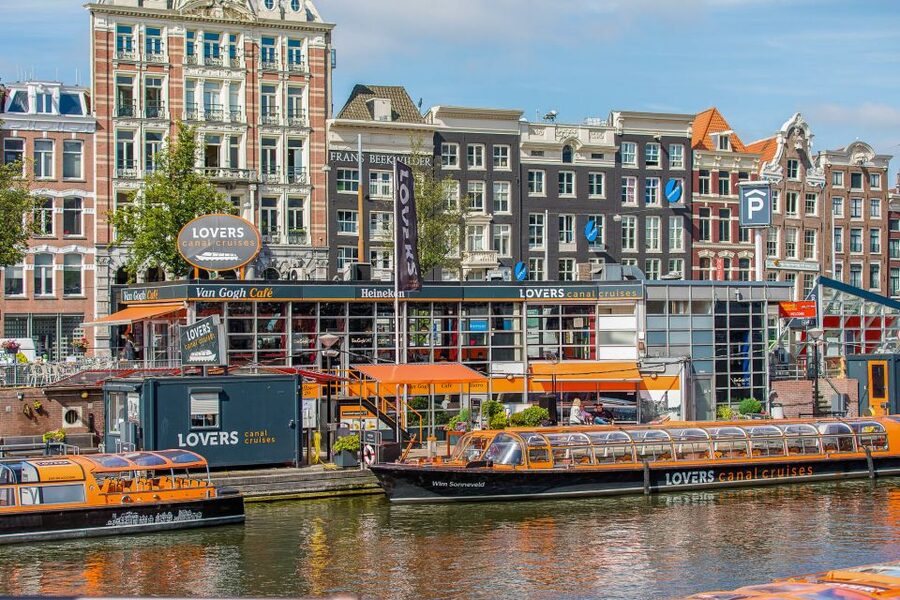 Amsterdam: Van Gogh Museum Ticket & Canal Cruise - Entering the Van Gogh Museum at your chosen time