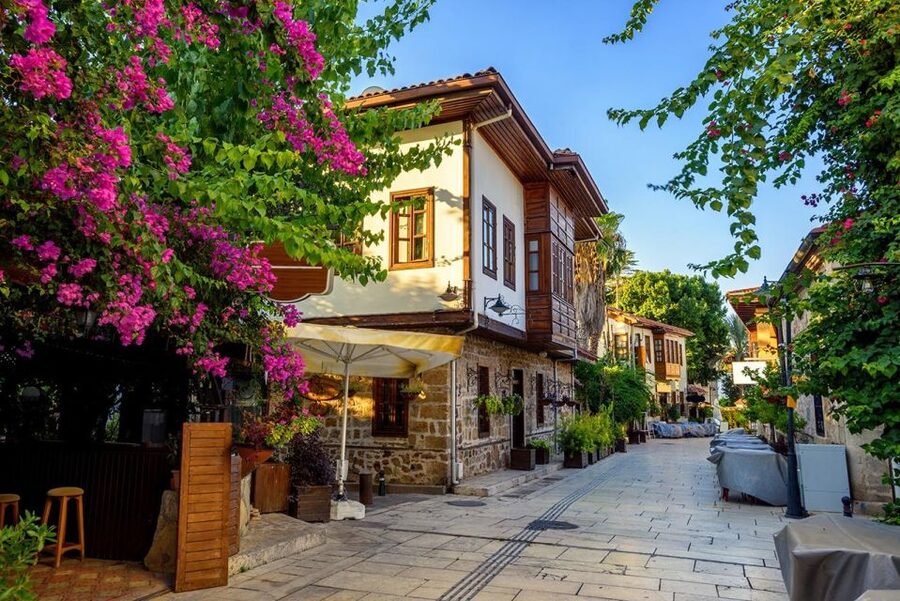 Antalya: Guided Old Town Tour with Boat Trip and Lunch - A smart first look at Antalya