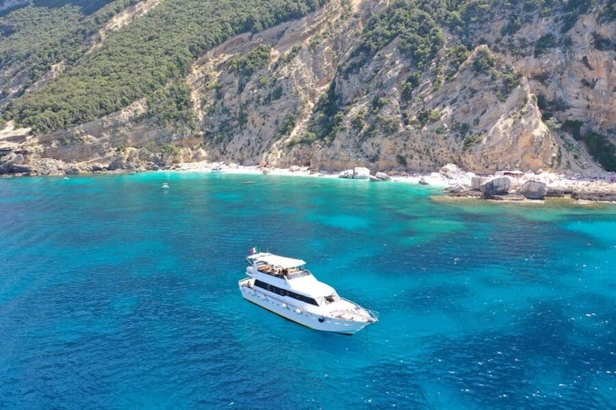 Arbatax: Gulf of Orosei Day Tour by Boat - Cala dei Gabbiani begins the swimming day