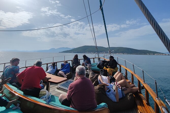 Athens cruise: Agistri, Moni/Metopi, Aegina with lunch & drinks - Lunch, drinks, and the real value of the $174 price