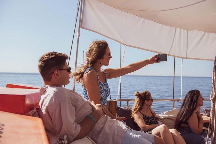 Athens Day Cruise: Agistri, Moni & Aegina + Lunch & Drinks - The ride home to Marina Zeas