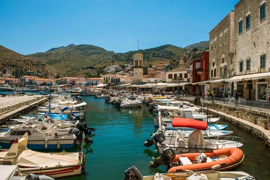 Athens: Hydra, Poros & Aegina Day Cruise with Lunch - Poros: a short stop with a pleasant waterfront