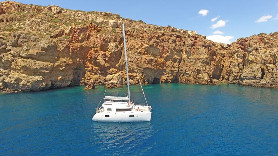 Athens: Riviera Catamaran Cruise with Meal and Drinks - Who will get the most from it