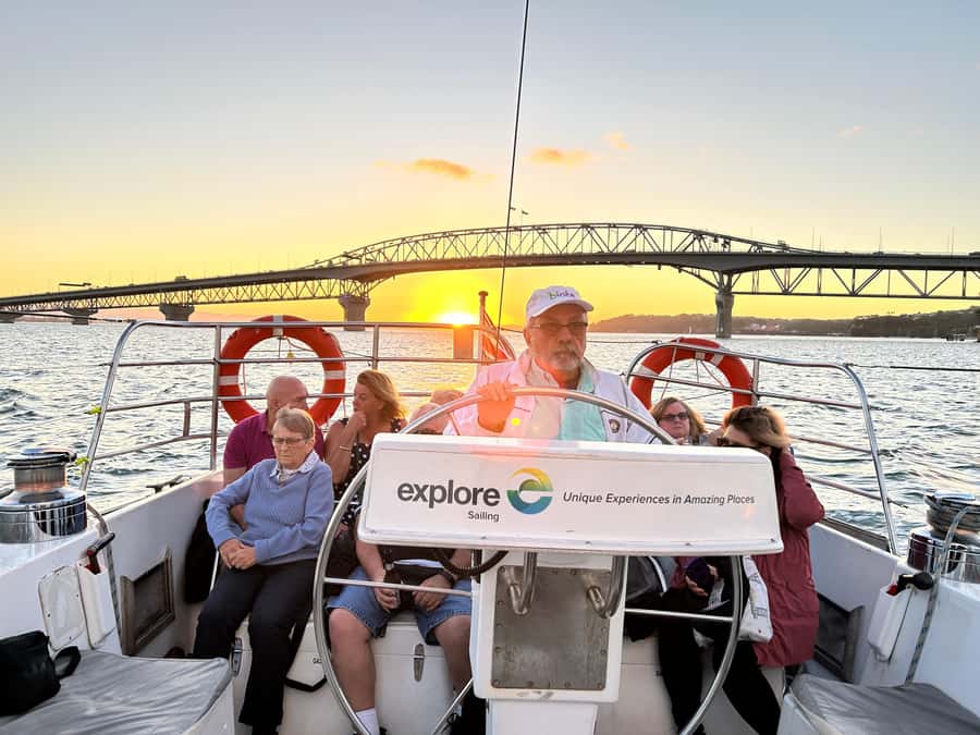 Auckland: Harbour Sailing Cruise with 3-Course Dinner - Sailing Waitematā Harbour on a 50ft yacht