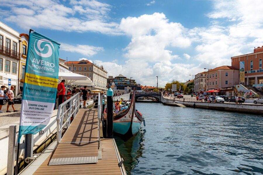 Aveiro: Scenic Guided Boat Tour - Canal das Pirâmides, Salt Flats, and the Working City