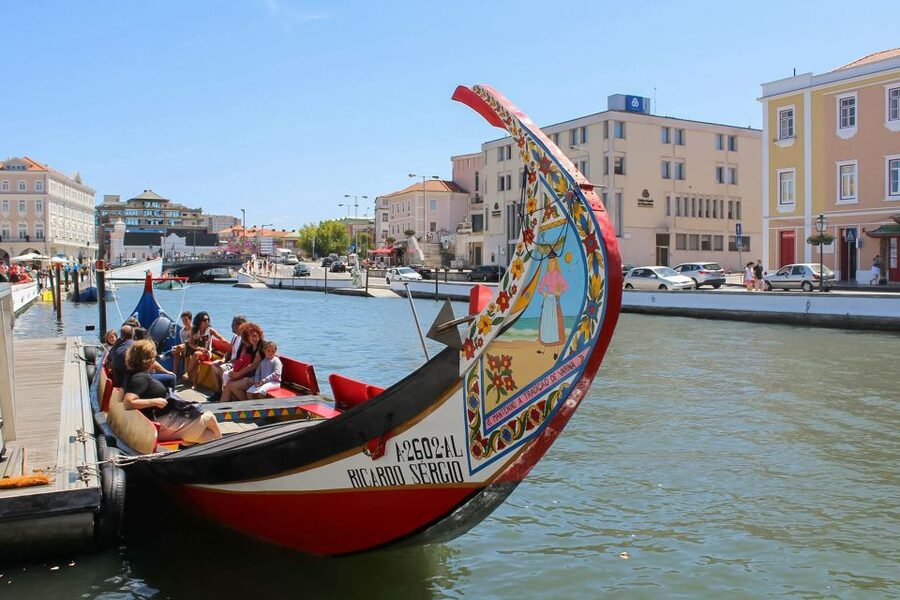 Aveiro: Traditional Moliceiro Boat Tour - Key points to know before boarding