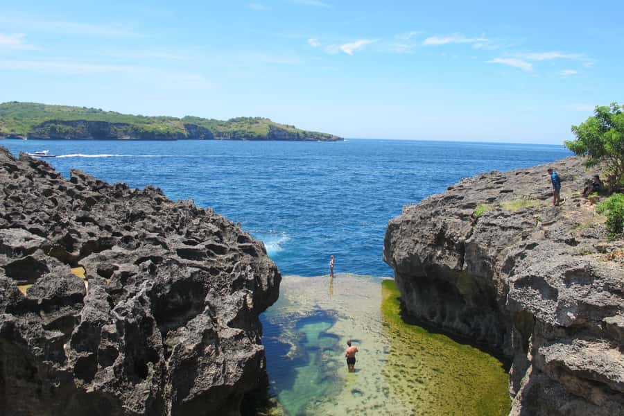 Bali: Full-Day Nusa Penida Highlights Tour with Transfer - Lunch is simple, local, and paid separately