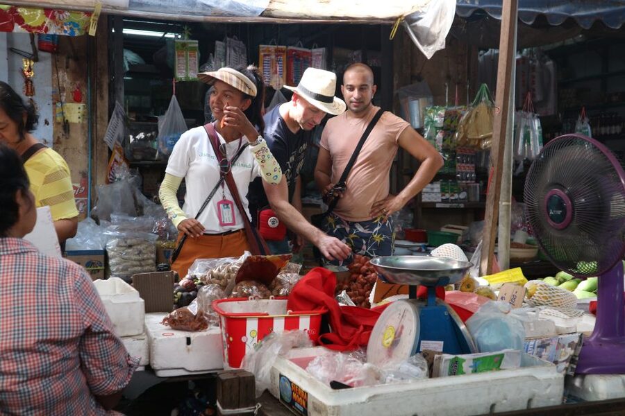 Bangkok: Bike and Canal Boat Tour with Lunch - Starting in Thonburi, away from central Bangkok
