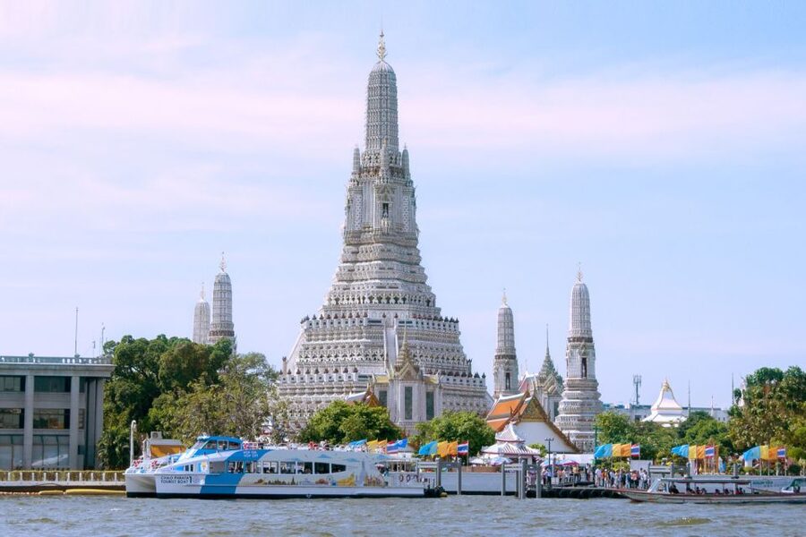 Bangkok: Chao Phraya River Hop-on Hop-off Boat - Wat Arun: the most memorable river approach