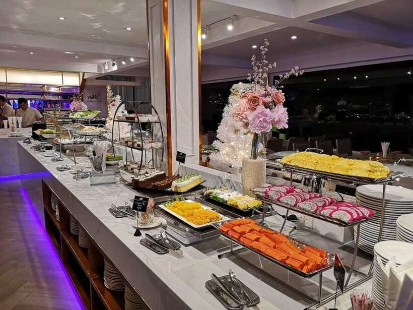 Bangkok: Chao Phraya River Meridian Cruise with Buffet - Who will enjoy this cruise most