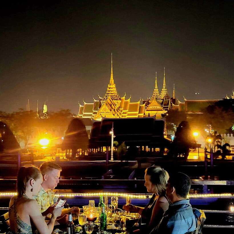 Bangkok: Luxury White Dinner Cruise Free Flow Beer and Wine - The Thai and international buffet