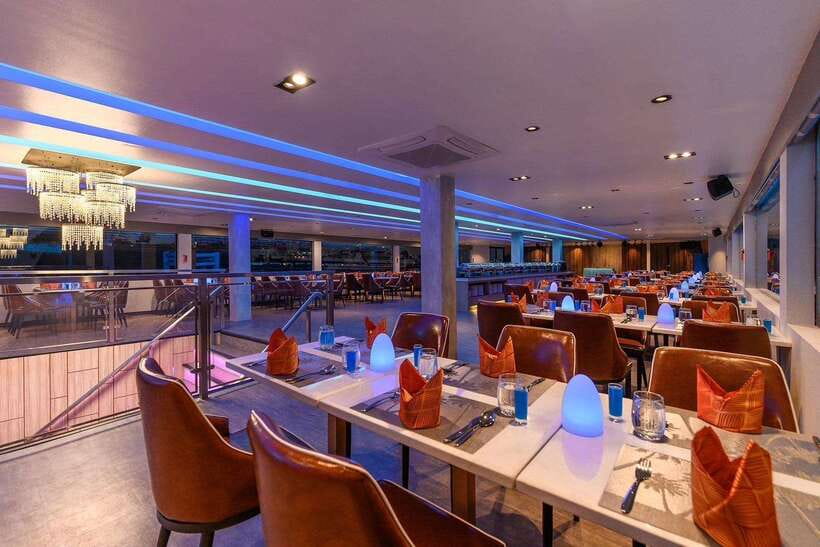 Bangkok: Royal Princess River Dinner Cruise with Live Music - Tips for getting more from the two hours