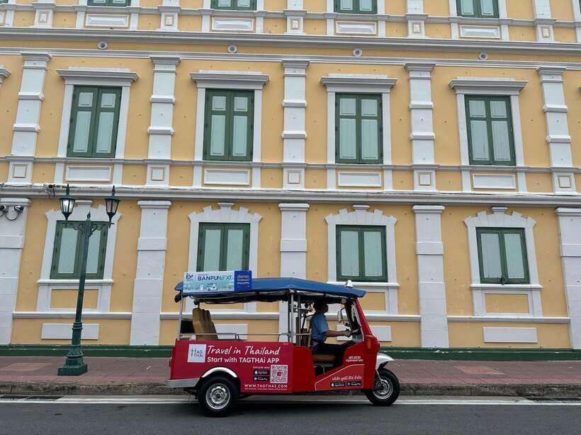 Bangkok: Tuk Tuk Day Pass App & Boat Chao Phraya River - Old Town: the best route for first-time visitors