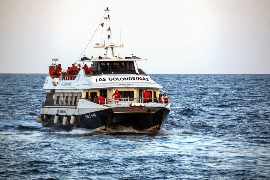 Barcelona: Boat Tour in Las Golondrinas - Is $9 a fair price for what you get?