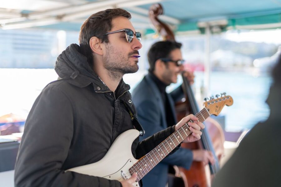 Barcelona: Catamaran Cruise with optional Live Jazz Music - Crew service and schedule changes