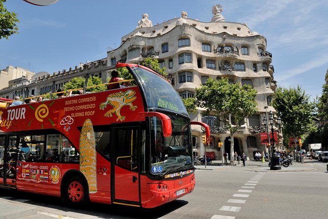 Barcelona City Tour Hop-On Hop-Off with Optional Boat - The east route: beaches, Gaudí, and Sagrada Família