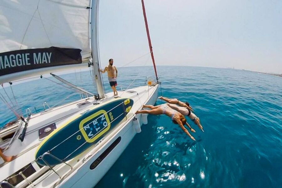 Barcelona: Coastline Boat Trip with Snacks and Cava - Who will enjoy this most