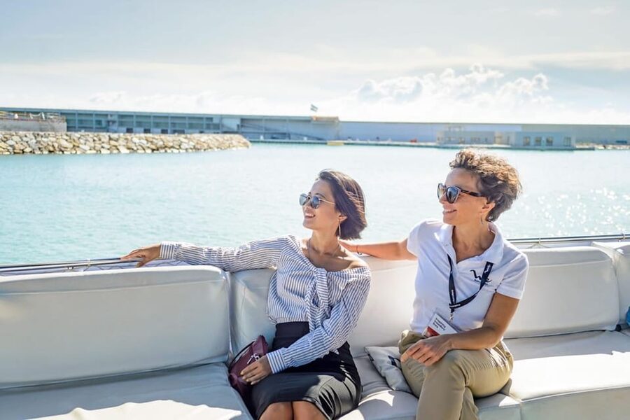 Barcelona: E-Bike Tour with Montjuic Cable Car & Boat Ride - A boat ride along the Barcelona coast
