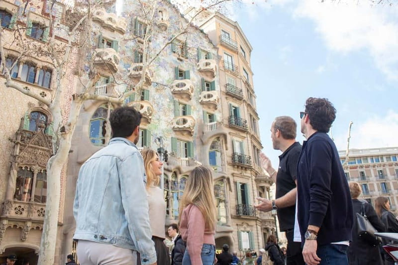 Barcelona: Helicopter, Boat Ride & Old Town Private Tour - Is $500 per person good value?
