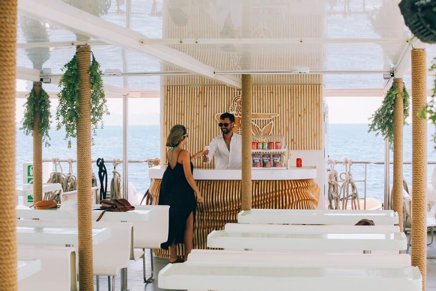 Barcelona: Hop-On Hop-Off Bus with Sailing Cruise - Getting the Most From the 24-Hour Ticket