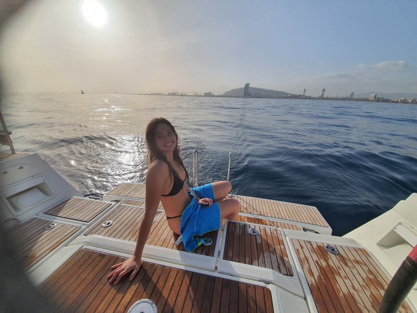 Barcelona: Luxury Private Yacht Daytime Cruise - Practical tips for a smoother outing