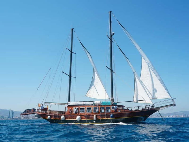 Barcelona Sailing Cruise - A wooden schooner with a better view of Barcelona