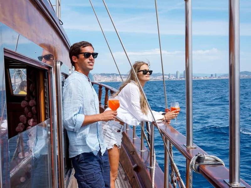 Barcelona Sailing Cruise - Views, photographs, and the best place to sit