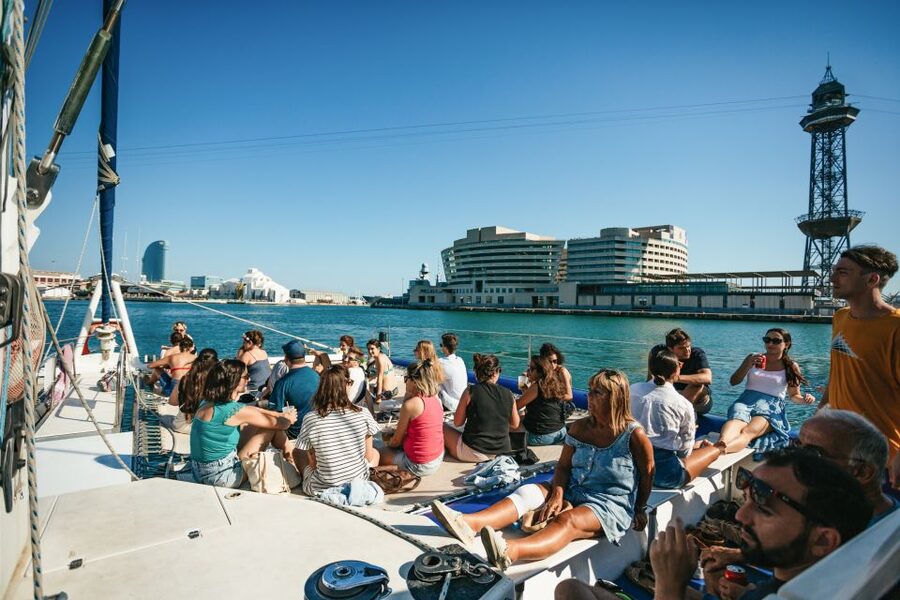 Barcelona: Sunset Catamaran Cruise with Live Music - Choosing your seat and handling the breeze