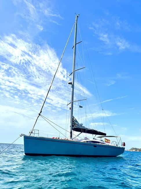 Barcelona: Sunset or Afternoon Yacht Cruise with Drinks - How the two hours usually feel