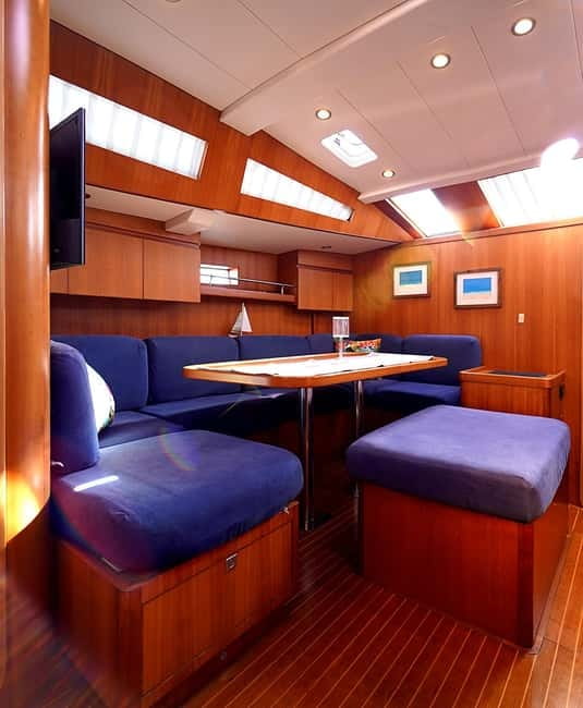 Barcelona: Sunset or Afternoon Yacht Cruise with Drinks - From harbor views to open Mediterranean sailing