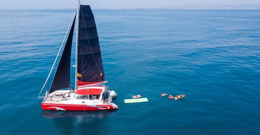 Barcelona: Sunset or Day Catamaran Cruise with Tapa & Drink - Key points to know before you book
