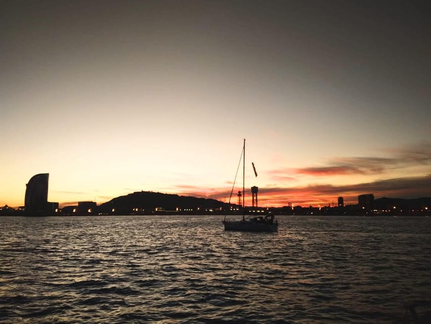Barcelona: Unique Sunset Sailing Tour with Tapas & Open Bar - Key details before you book