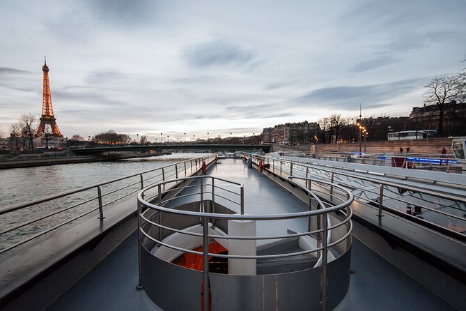 Bateaux Mouches Dinner Cruise on the Seine River in Paris - Dinner service, music, and the upper deck