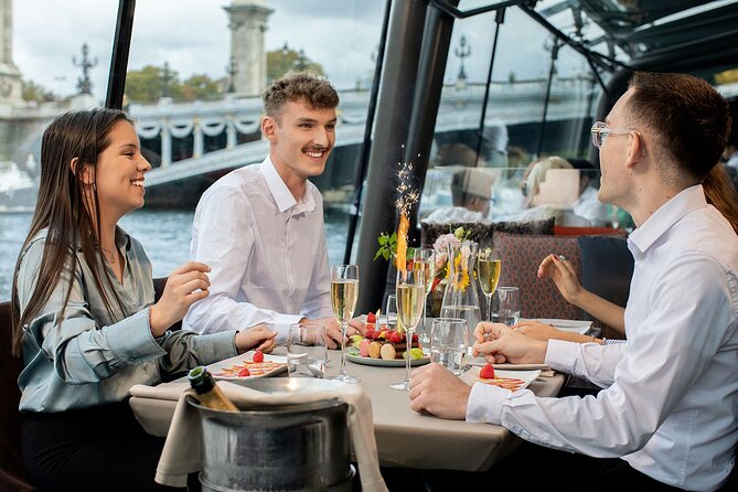 Bateaux Parisiens Seine River Gourmet Lunch & Sightseeing Cruise - The Three or Four-Course French Lunch