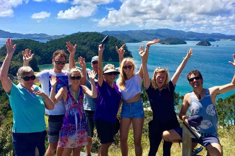 Bay of Islands: 4.5 Hour Day Cruise and Island Getaway Tour - The Hole in the Rock and Cape Brett