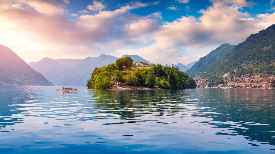 Bellagio: Lake Como Shared Boat Tour - Why the lake looks best from a shared boat