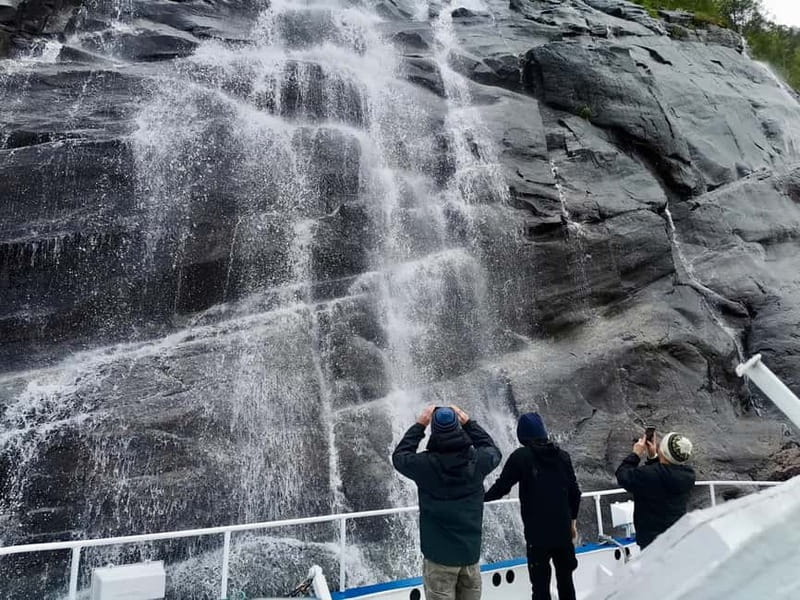 Bergen: Mostraumen Fjord Cruise with Local Guide - Practical tips for a better day on the water